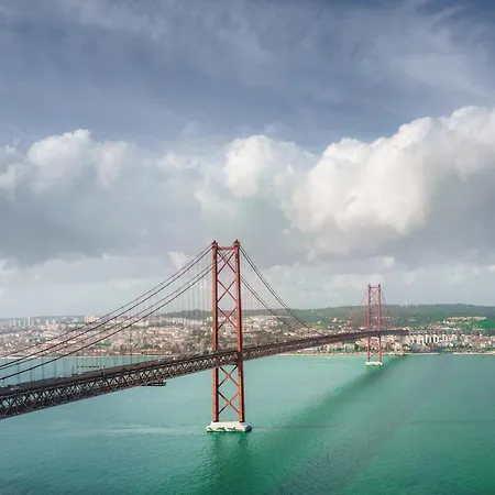 B2 Beautiful Sunny Loft Bairro Alto - Bica Appartement Lisboa