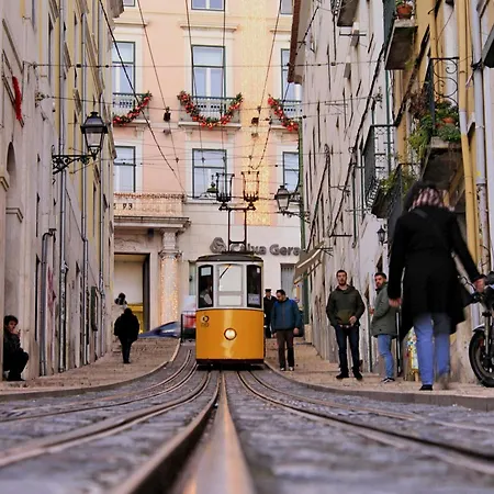 B2 Beautiful Sunny Loft Bairro Alto - Bica Apartment