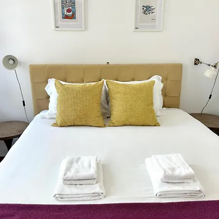 Apartment B2 Beautiful Sunny Loft Bairro Alto - Bica