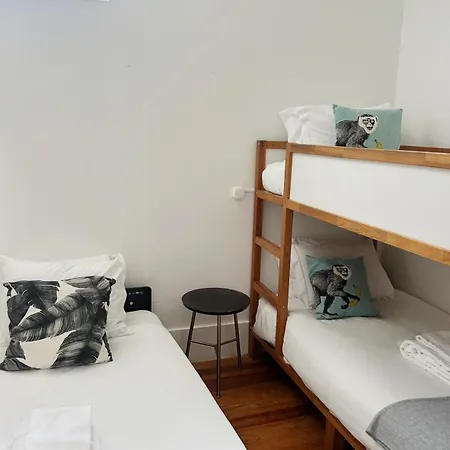 아파트 B2 Beautiful Sunny Loft Bairro Alto - Bica 리스본